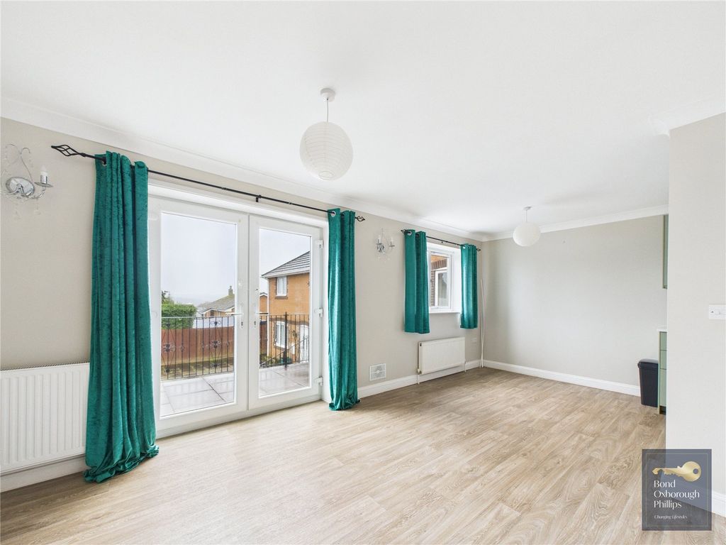 Property photo 3 of 13 Picture No. 21