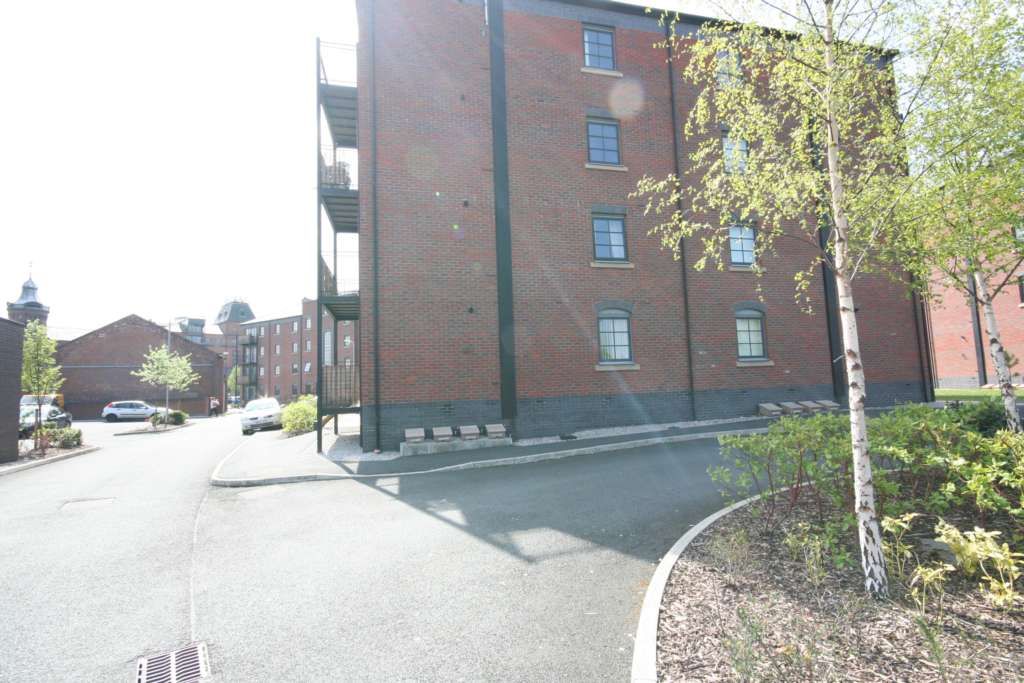 Property photo 2 of 8
