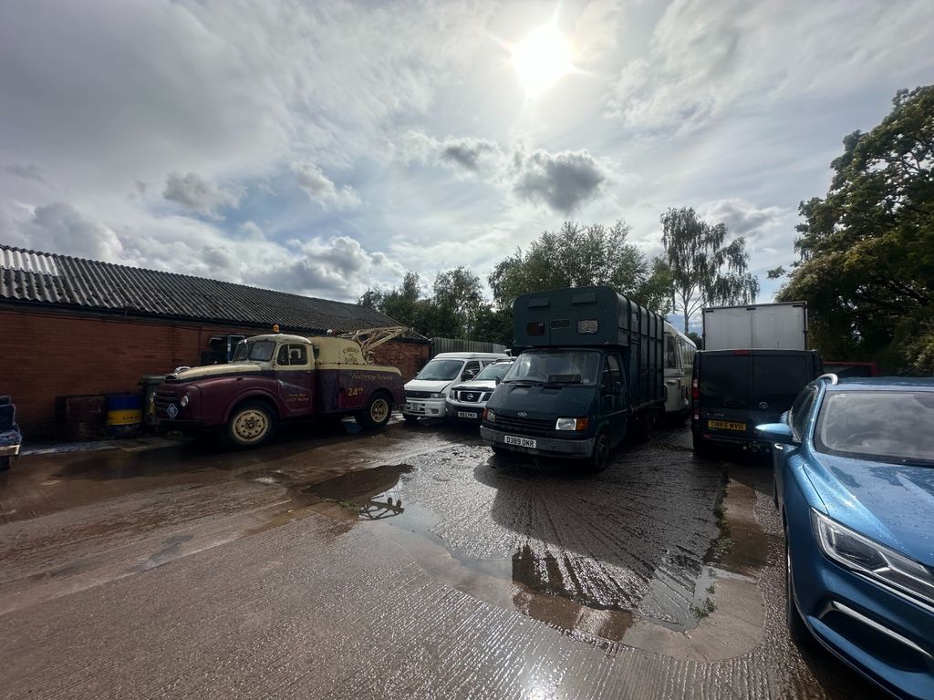 Property photo 3 of 18 4596692