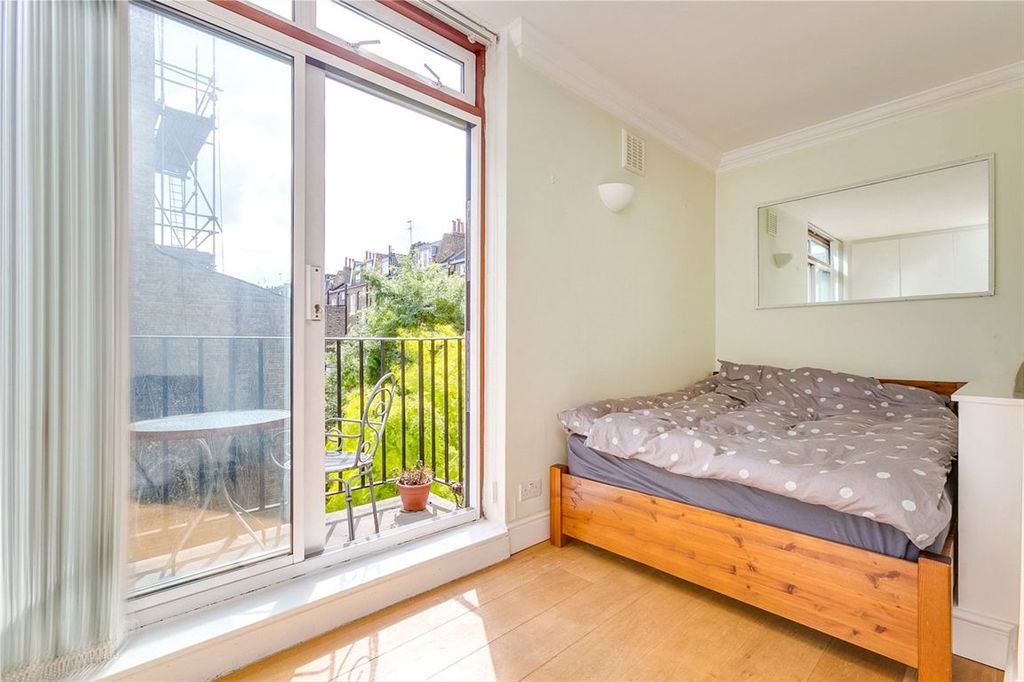 Property photo 2 of 7