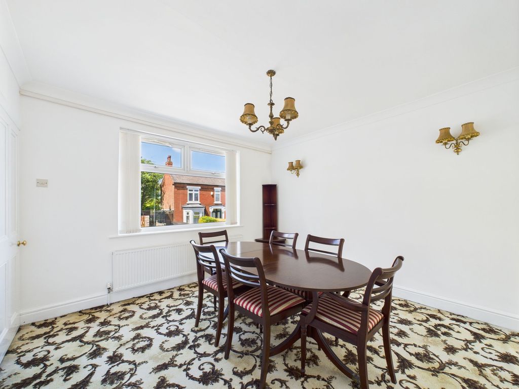 Property photo 3 of 18 Dining Room