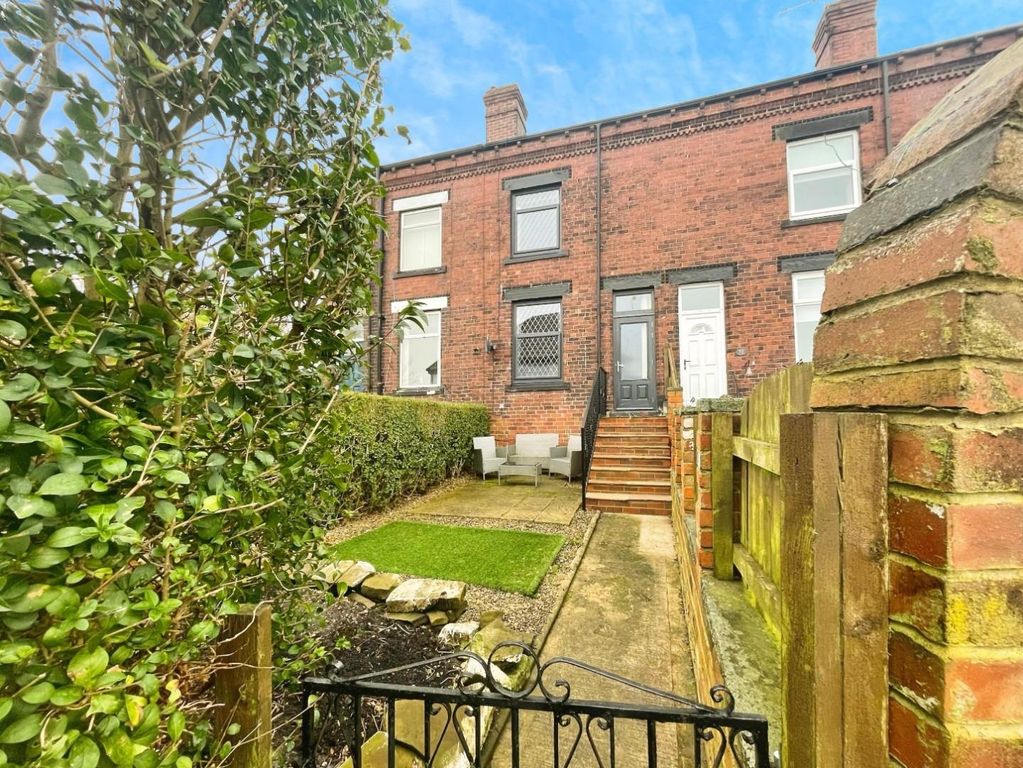 Property photo 1 of 15 Front