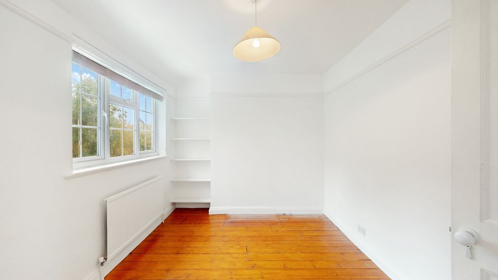 Property photo 3 of 15 4139504