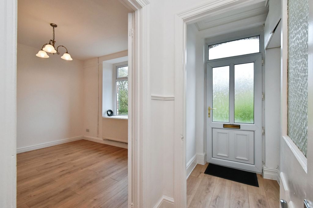 Property photo 3 of 20 Pbox-Img.Jpg