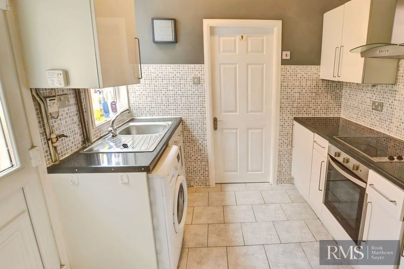 Property photo 3 of 6 Photo 5