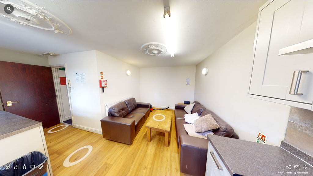 Property photo 3 of 14