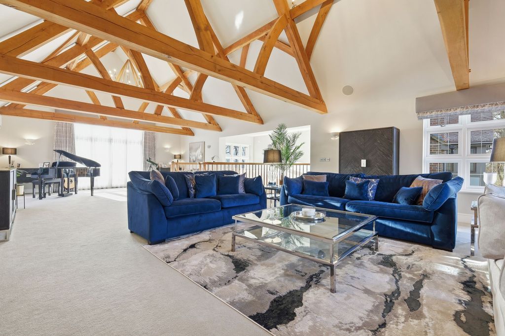 Property photo 2 of 35 Drawing Room