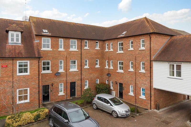 Property photo 1 of 8 1366901