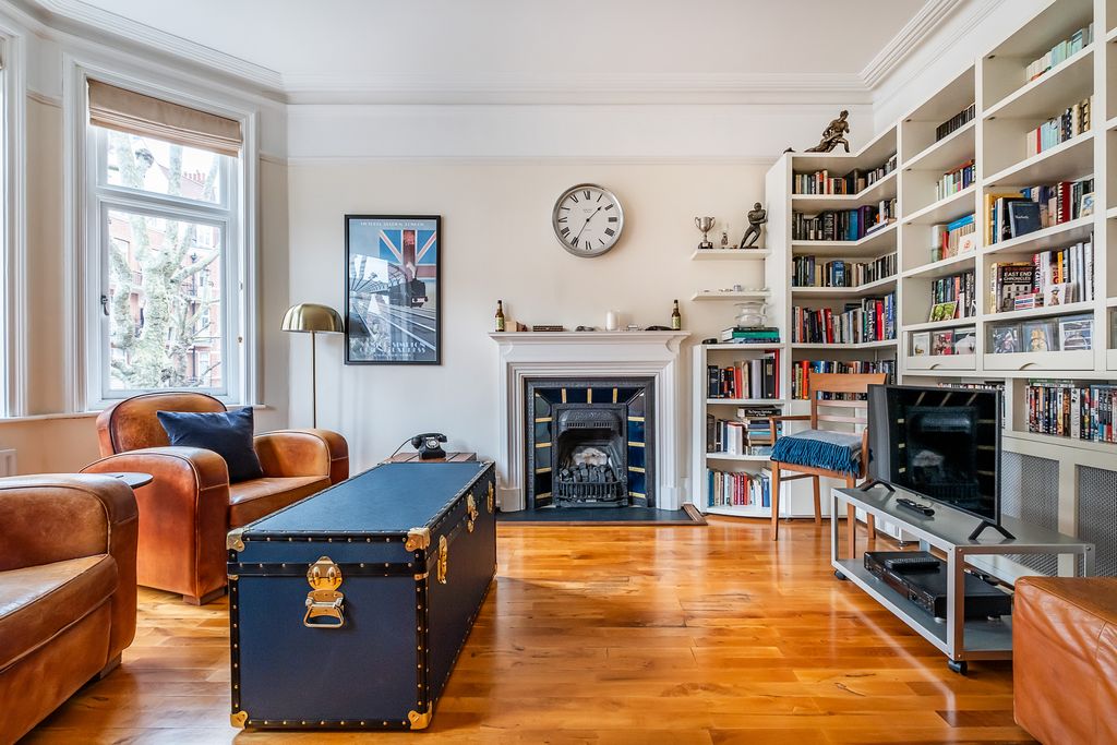 Property photo 2 of 24