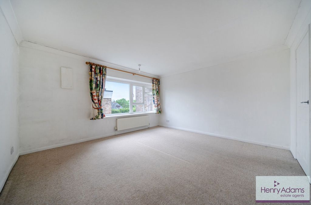 Additional image 8 of 2 bed maisonette for saleWinton Road, Petersfield GU32