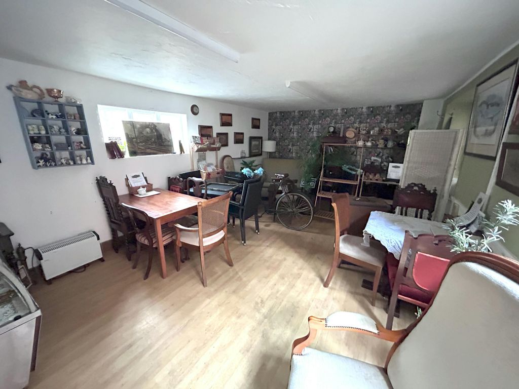 Property photo 2 of 3 Roman Quay4.Jpg