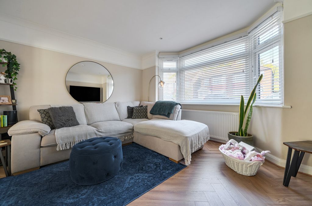 Property photo 3 of 20 1372636-10-68Fb65...