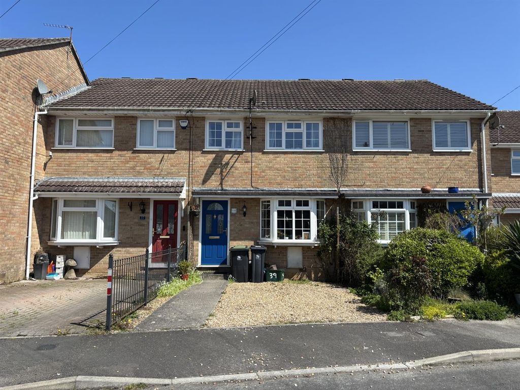 Property photo 1 of 10 Blackmore Road Main.Jpg