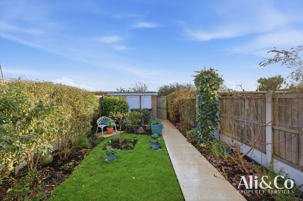 Property photo 3 of 19