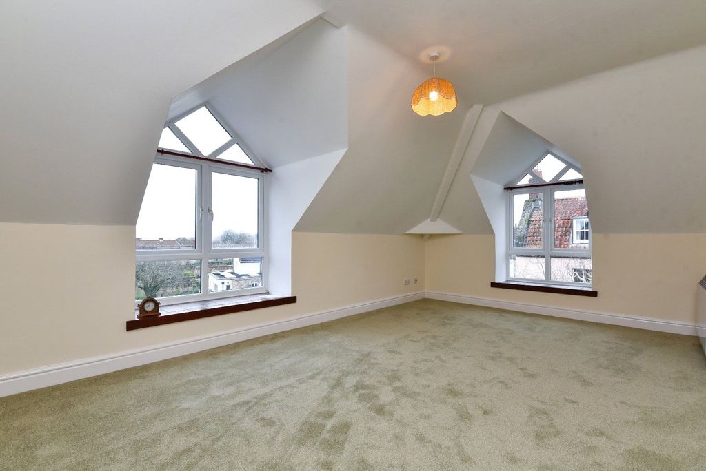 Property photo 3 of 15 Picture No. 30