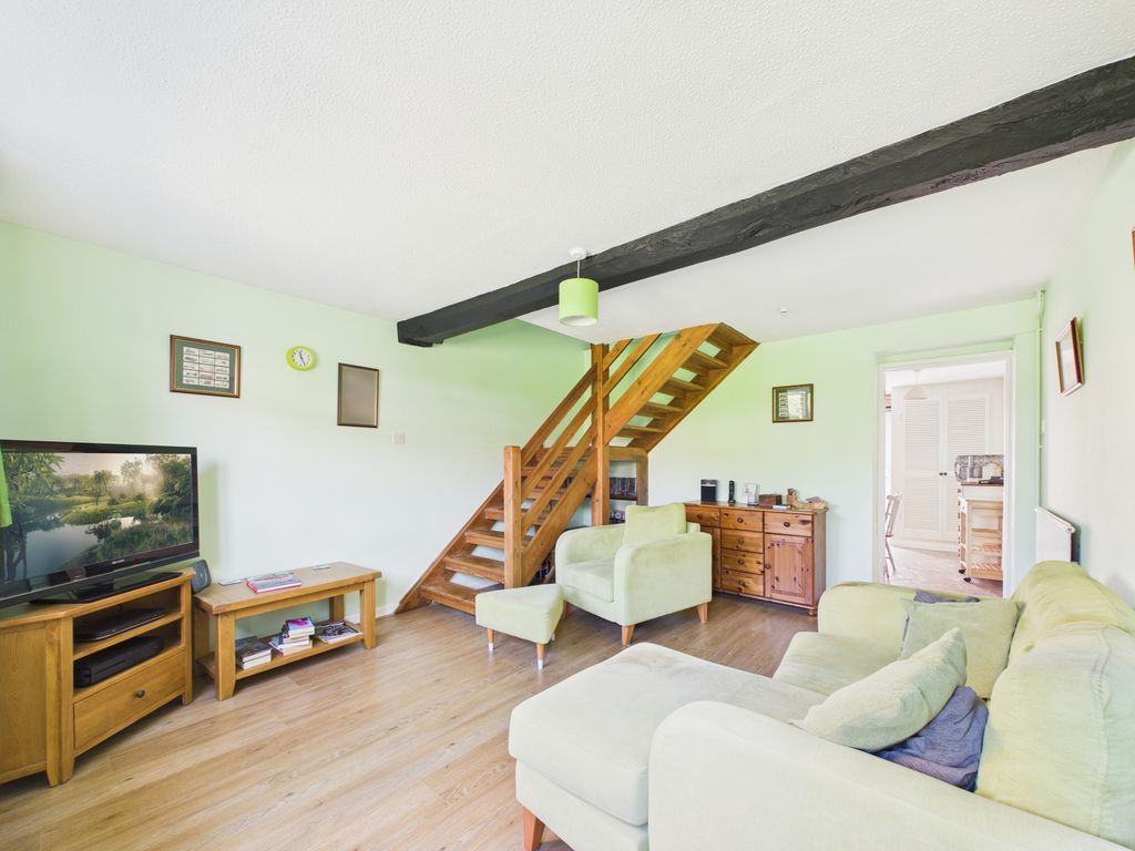 Property photo 2 of 14 Lounge