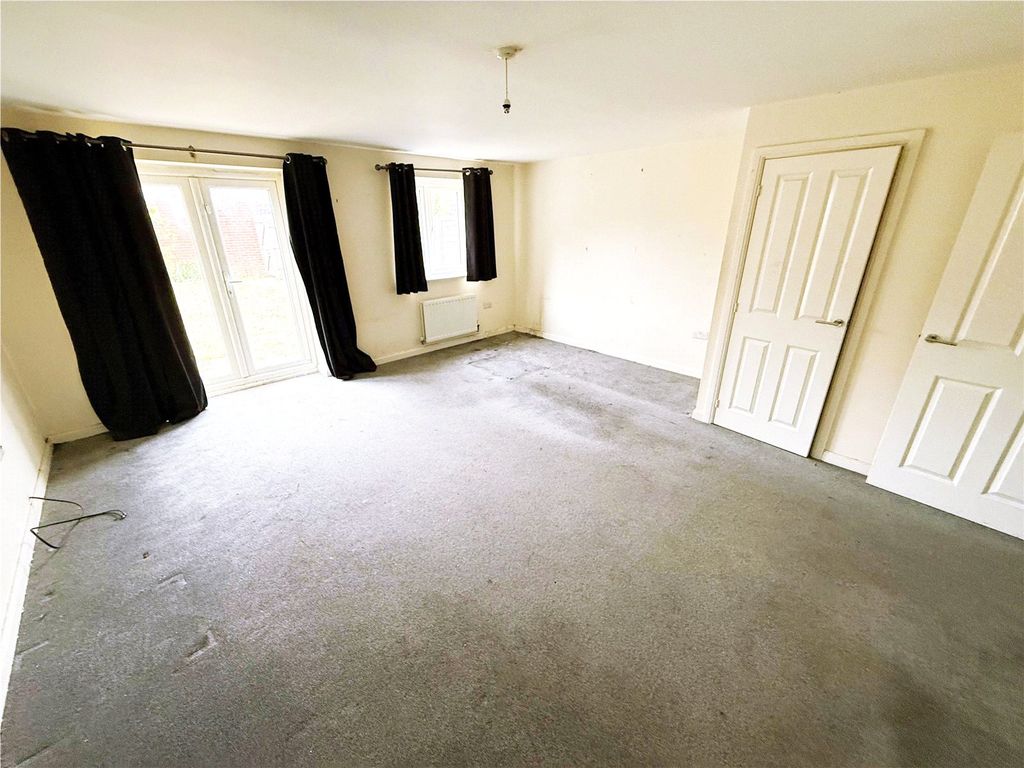 Property photo 3 of 14 Picture No. 32