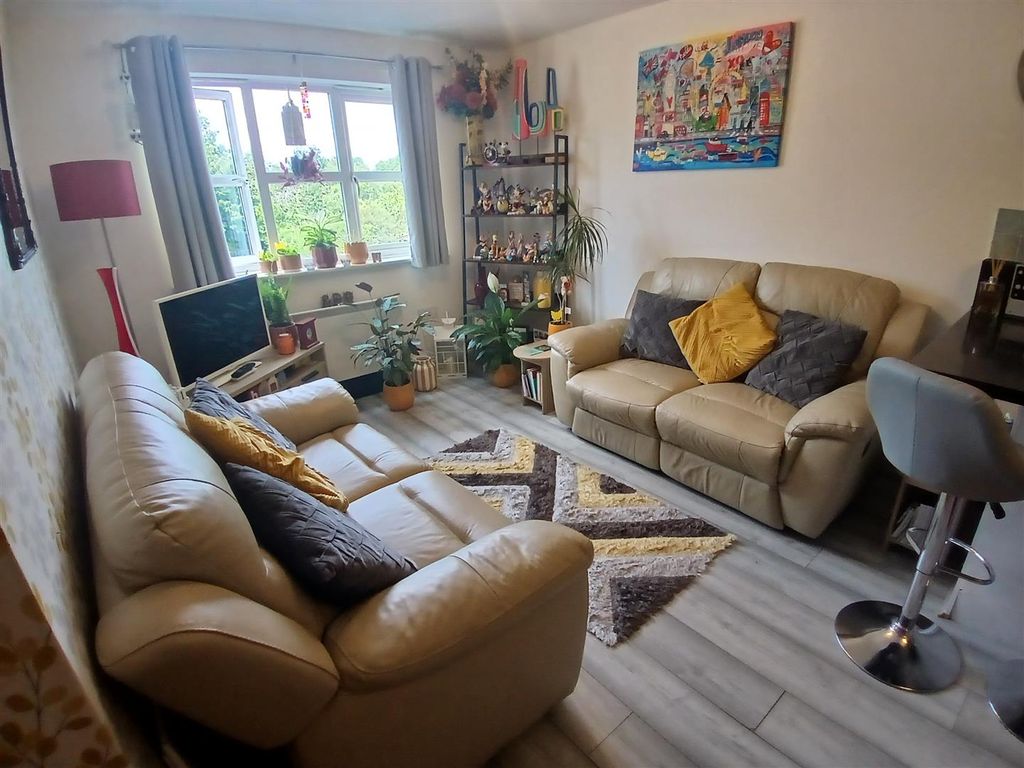 Additional image 4 of 2 bed flat for saleVernons Mews, Black-A-Tree Road, Nuneaton CV10