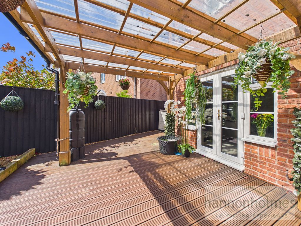 Property photo 3 of 44 Cam05283G0-Pr0182-Still037