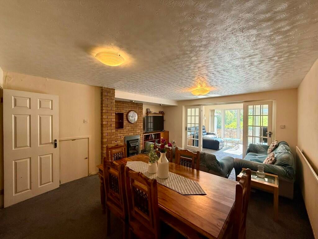 Property photo 3 of 20