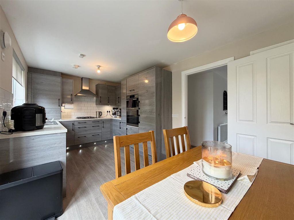 Additional image 6 of 3 bed semi-detached house for saleUnion Way, Uddingston, Glasgow G71