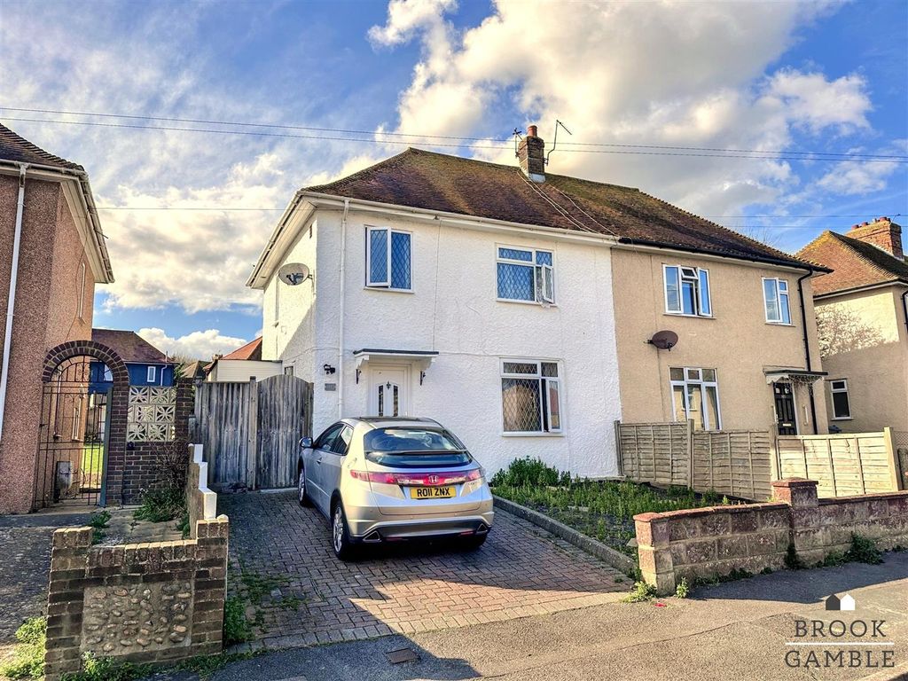 Property photo 1 of 13 01323 438506