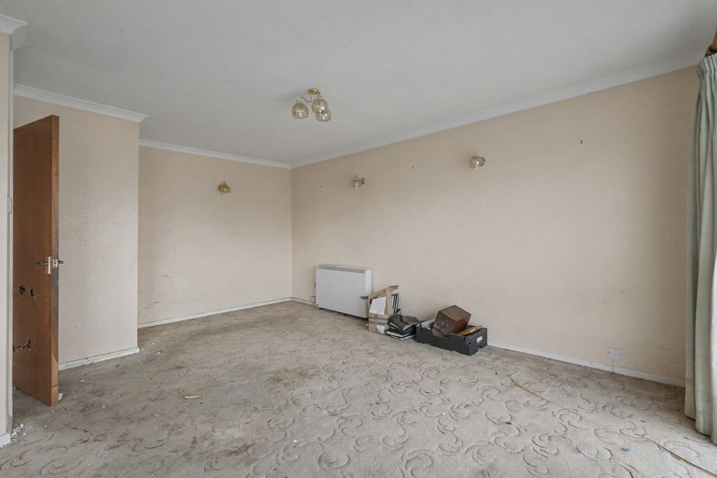 Property photo 2 of 15 15 Coniston Road, Folkestone, Kent, Ct19 5Jg