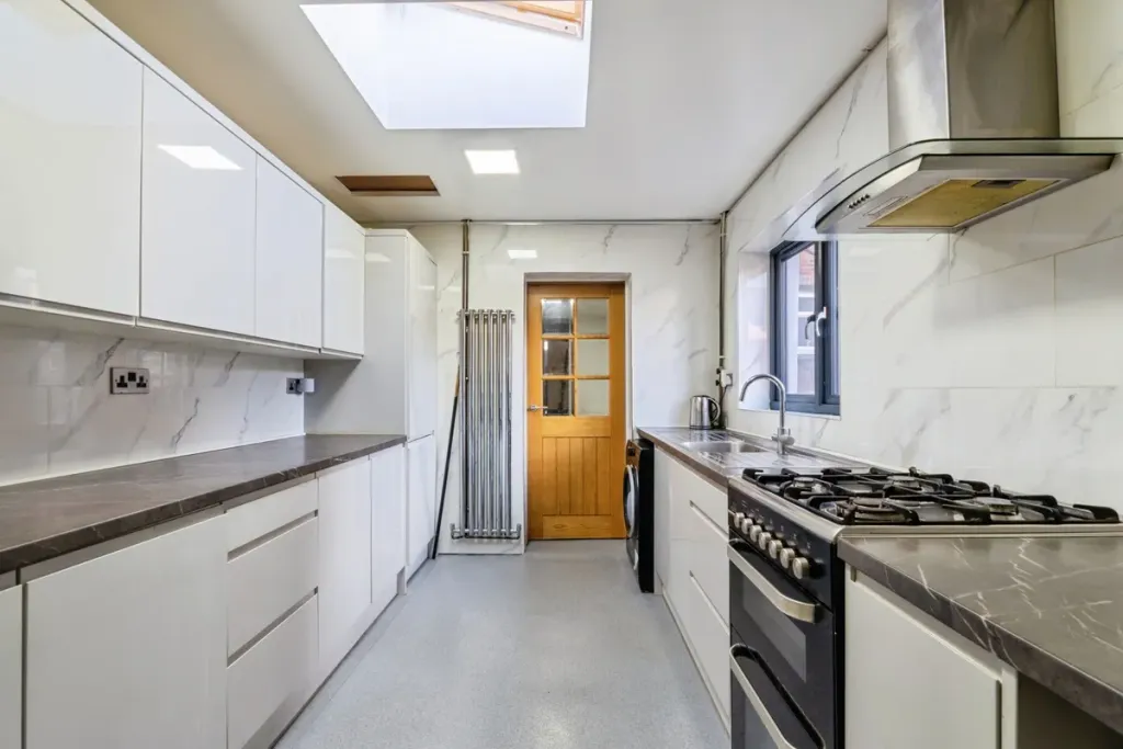 Property photo 1 of 23