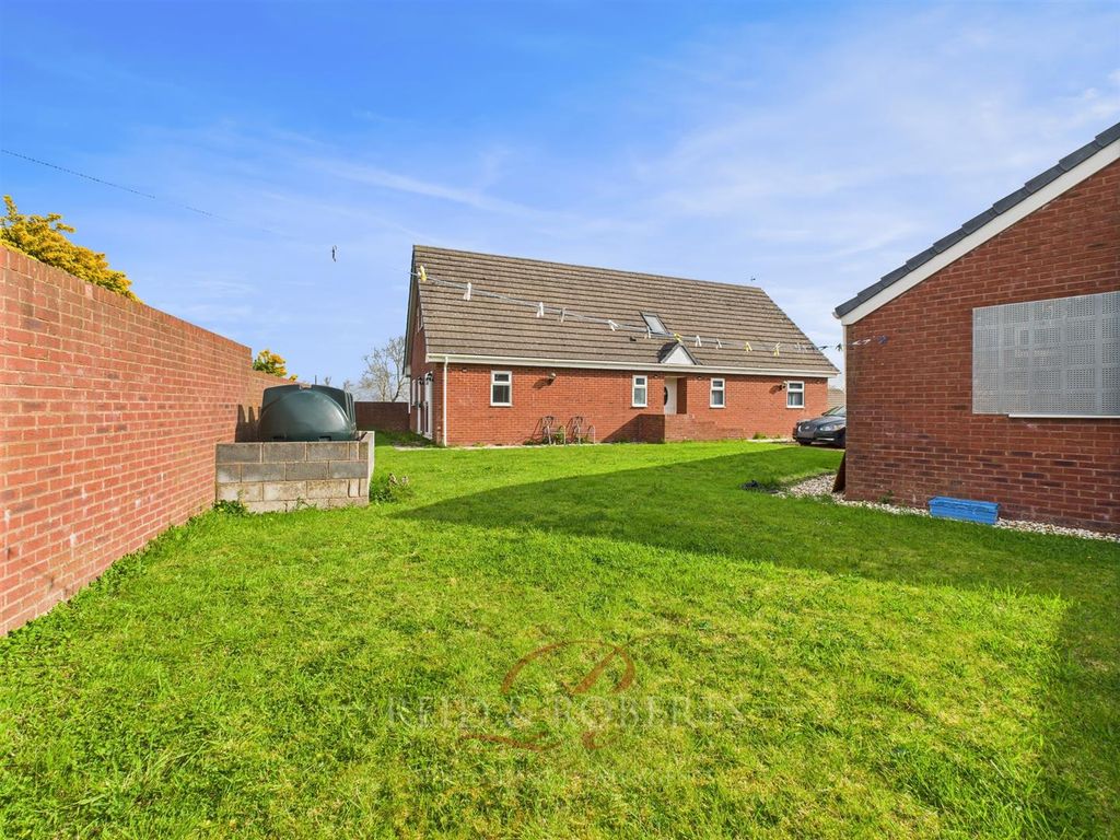 Property photo 1 of 34 Cam04884G0-Pr0048-Still003.Jpg