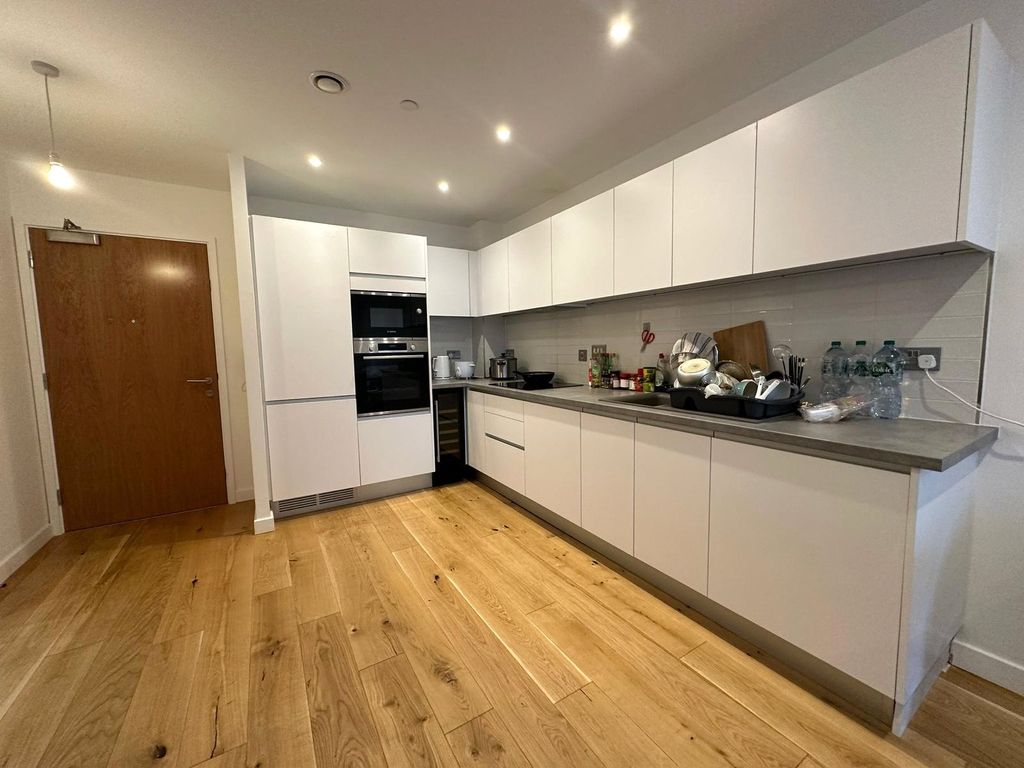 Property photo 3 of 5 Kitchen
