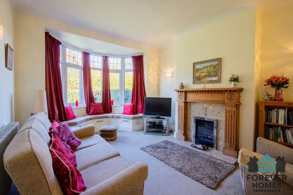 Property photo 2 of 21