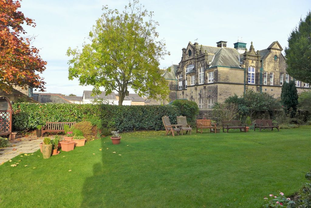 Property photo 2 of 9