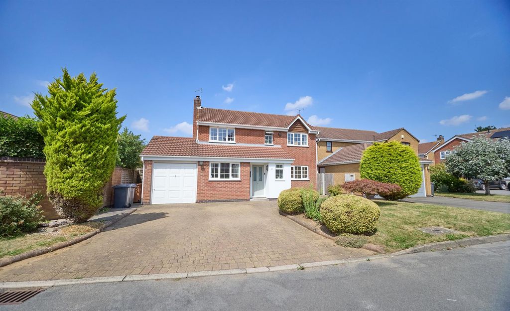 Property photo 1 of 27 Armour Close Bb 24.Jpg