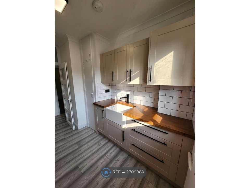 Property photo 1 of 22 Kitchen