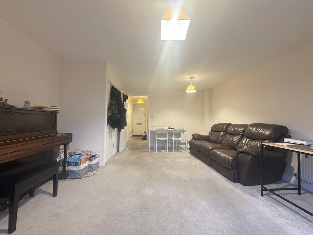 Property photo 2 of 12 View