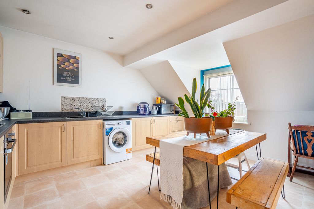 Property photo 2 of 15 Kitchen