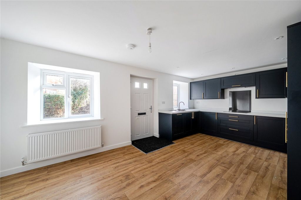 Property photo 2 of 18 Picture No. 08