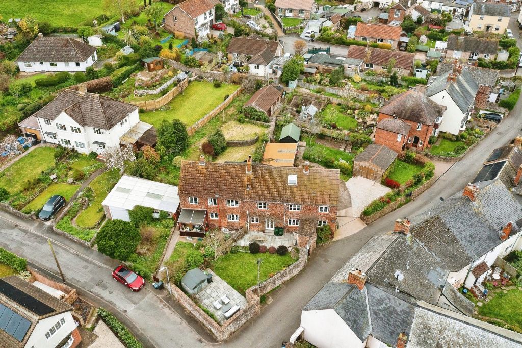 Property photo 2 of 20