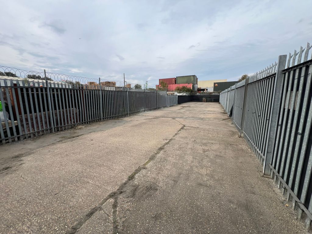 Property photo 1 of 3