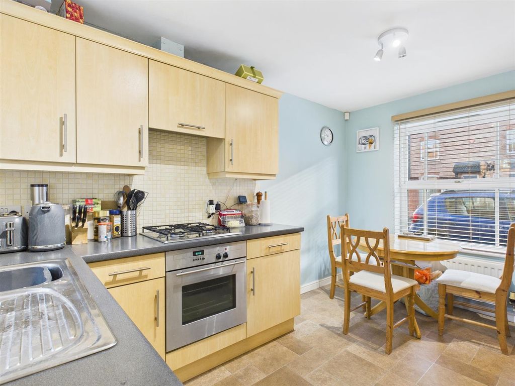 Property photo 3 of 12 Cam02435G0-Pr0102-Still006.Jpg