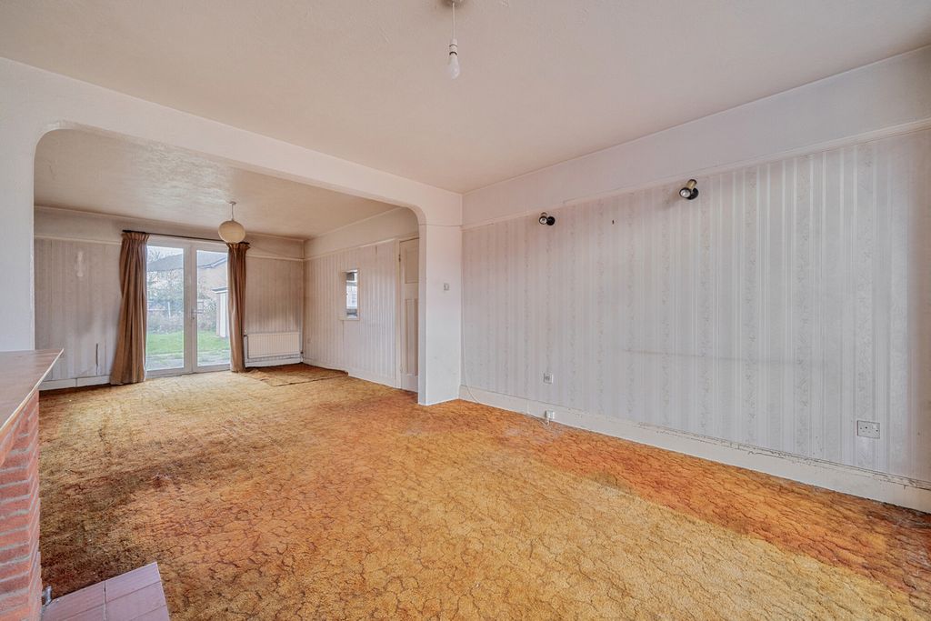 Property photo 2 of 15 1383773-15-691Ede...