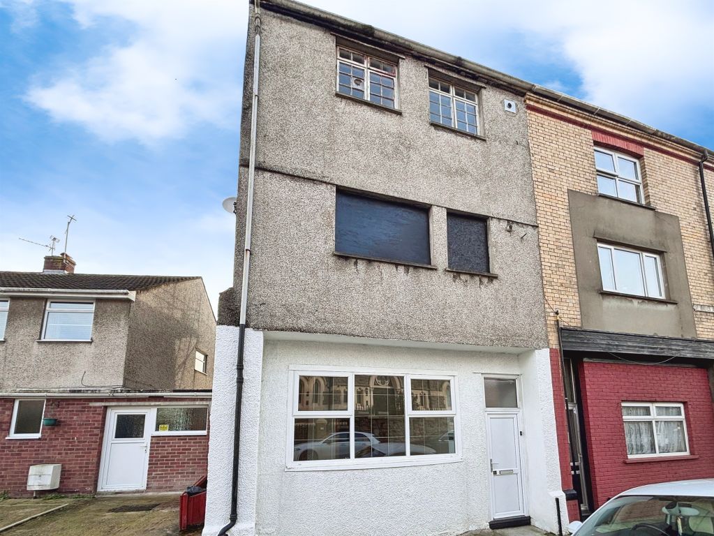 Property photo 2 of 8