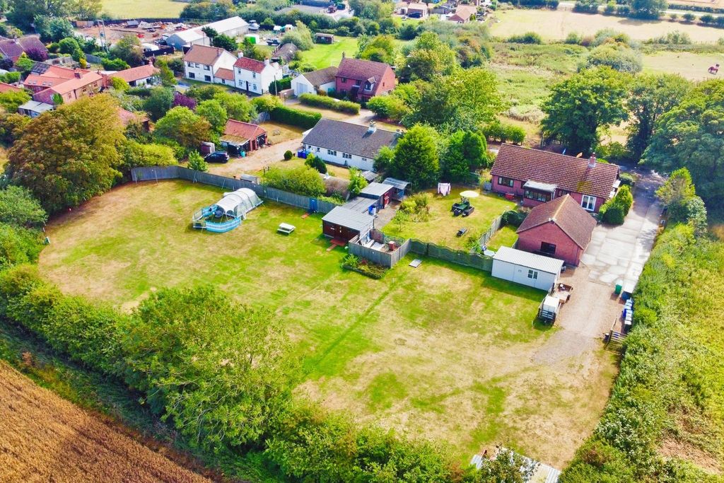 Property photo 1 of 38 4457092