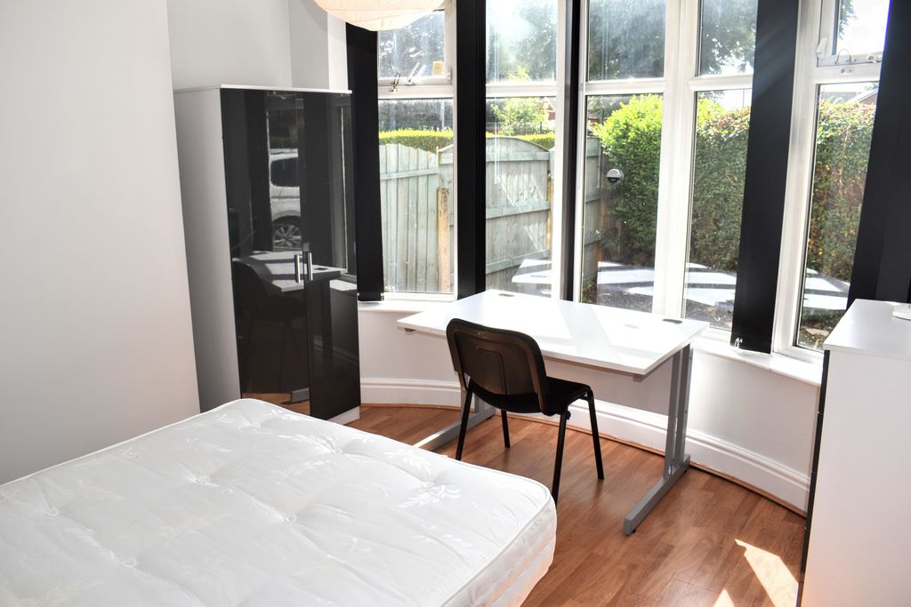 Property photo 1 of 22 Bedroom 2