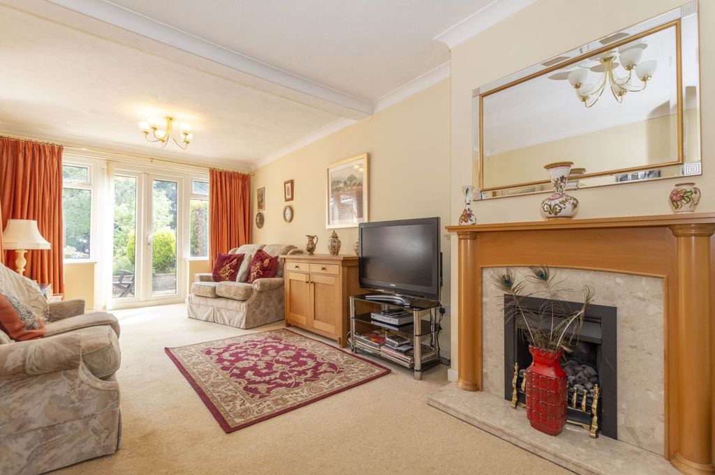 Property photo 2 of 13