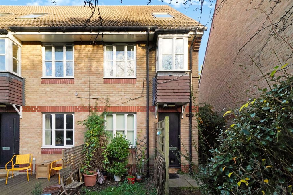 Property photo 3 of 14 Picture No. 16