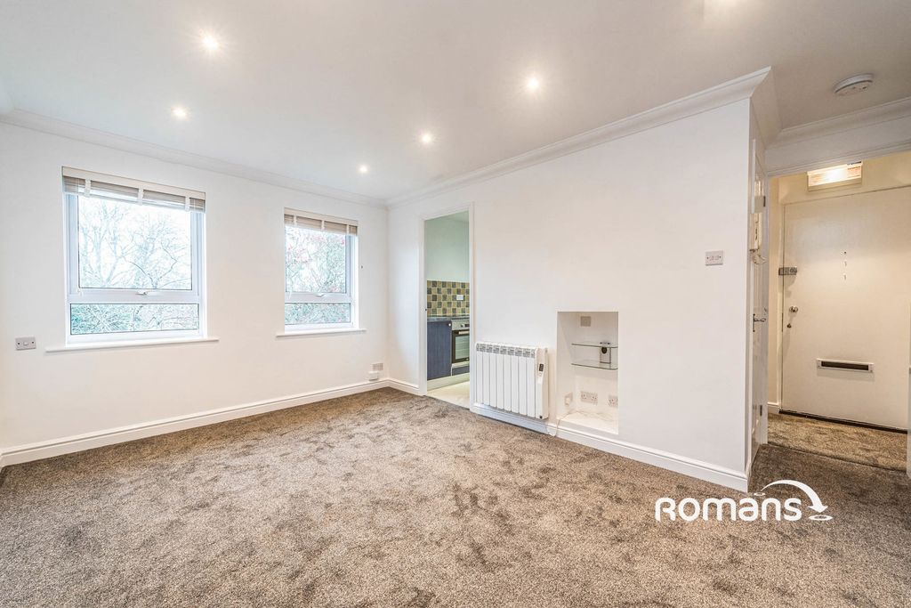 Property photo 2 of 11 Photo