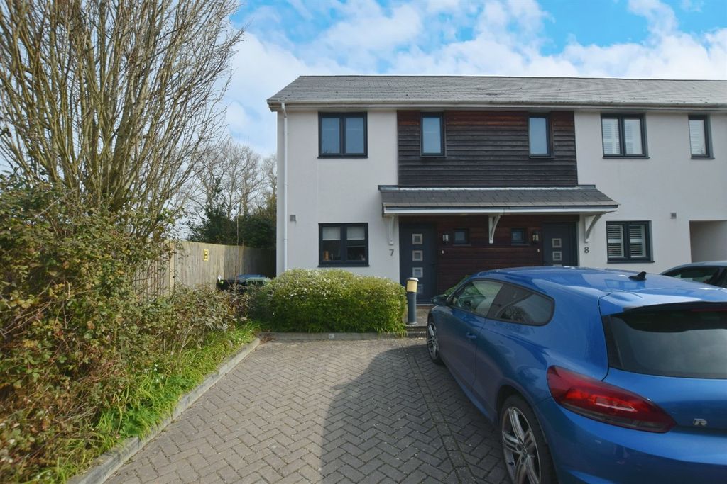 Property photo 1 of 9 (Main)