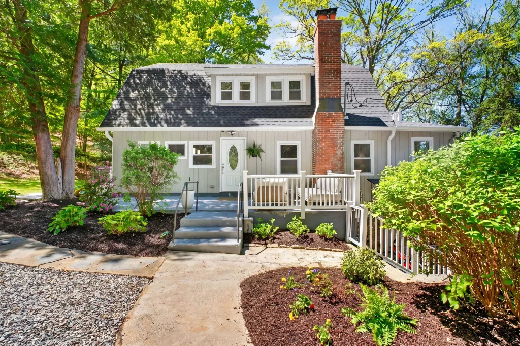 Property photo 1 of 31