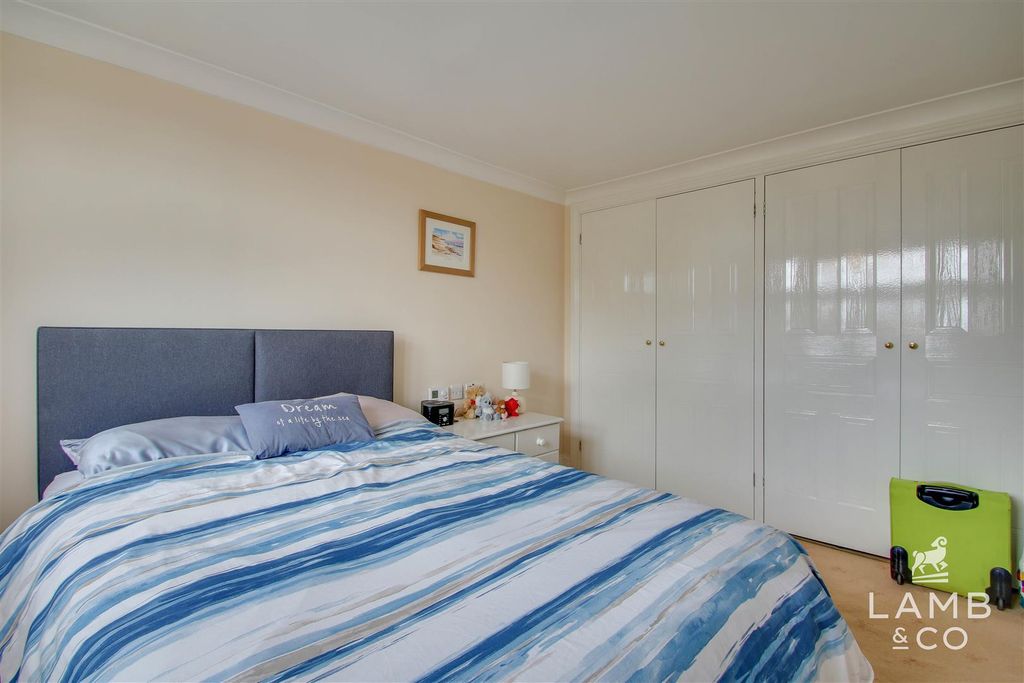 Additional image 4 of 1 bed flat for saleThe Esplanade, Frinton-On-Sea CO13